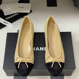 Замшевые балетки Chanel